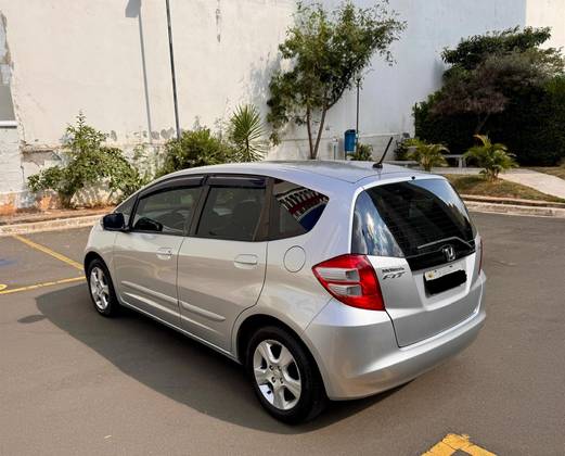 HONDA FIT 1.4 LX 16V FLEX 4P MANUAL HONDA FIT 1.4 LX 16V FLEX 4P MANUAL